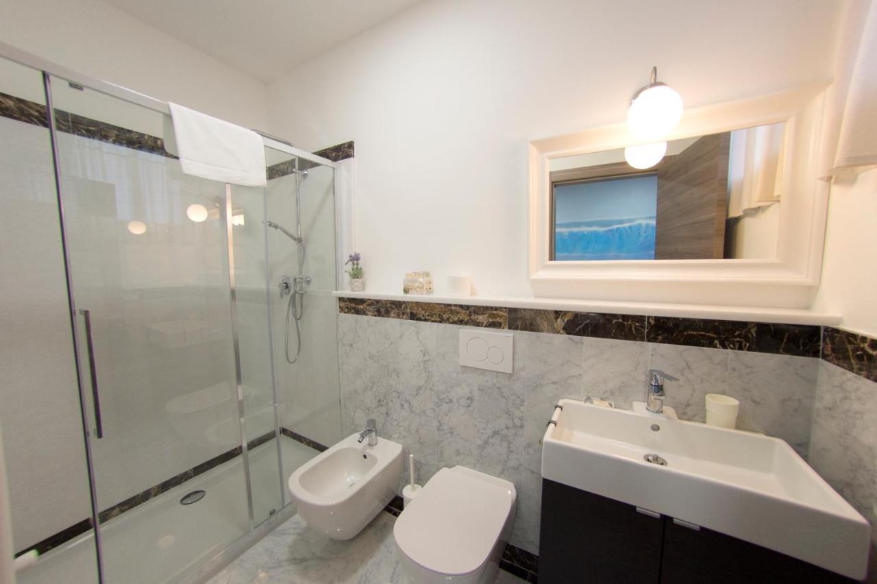 מרינה די קררה Marbianco B&B מראה חיצוני תמונה