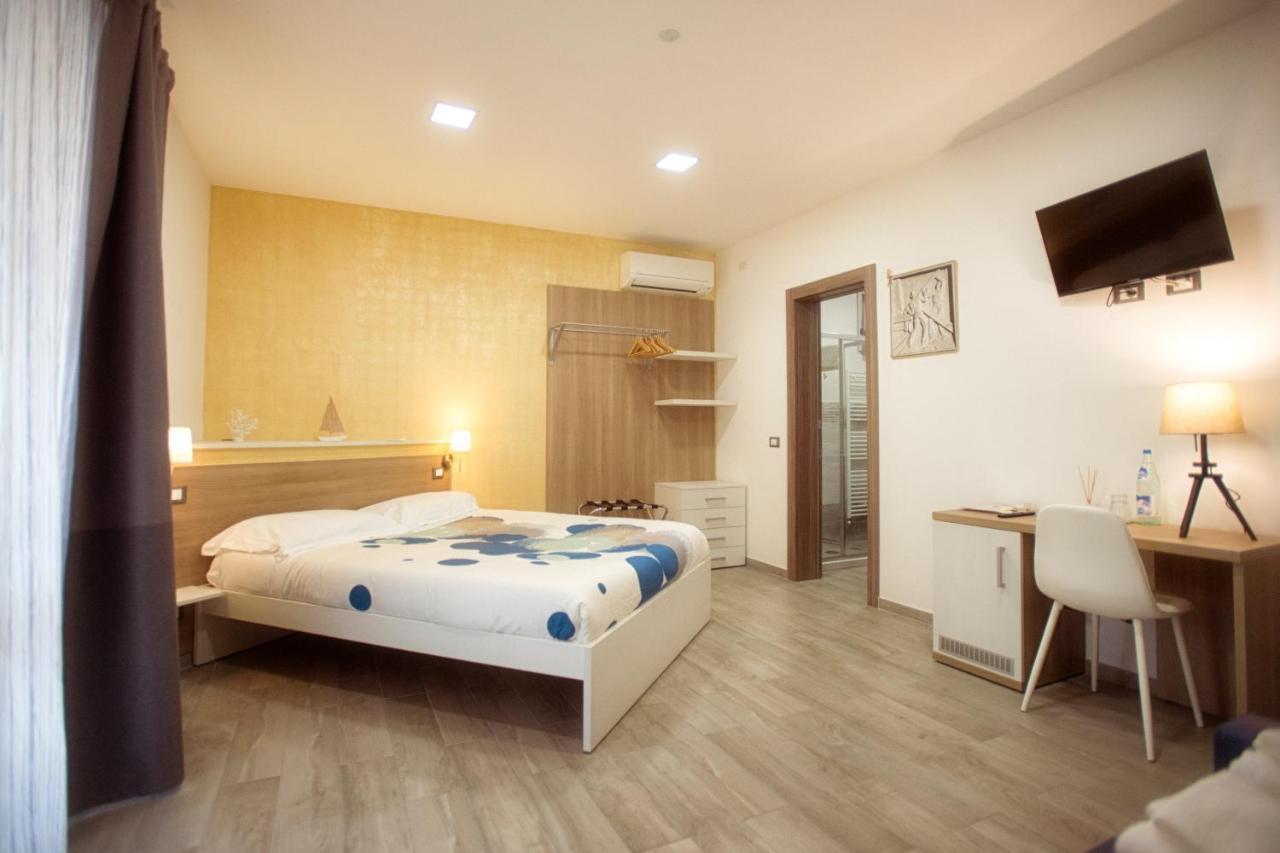מרינה די קררה Marbianco B&B מראה חיצוני תמונה